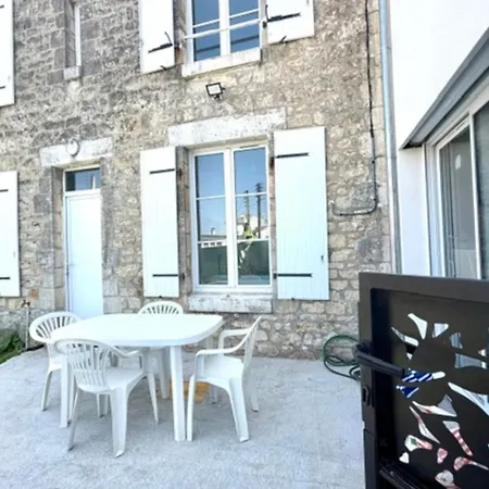 House Near The Port Of *